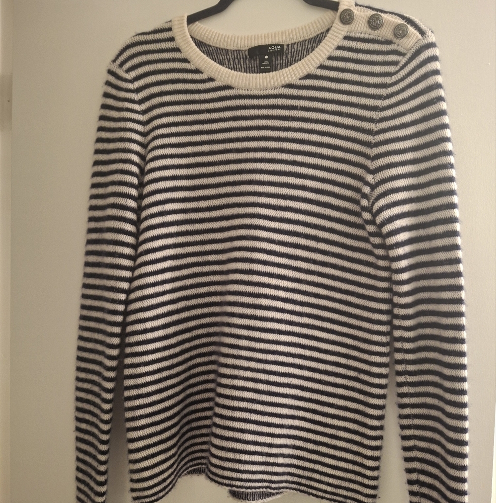 Cashmere sweater